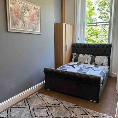 New Hmm Apartmentz - Free Parking - Beautiful Area サンダーランド エクステリア 写真