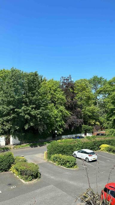 New Hmm Apartmentz - Free Parking - Beautiful Area サンダーランド エクステリア 写真