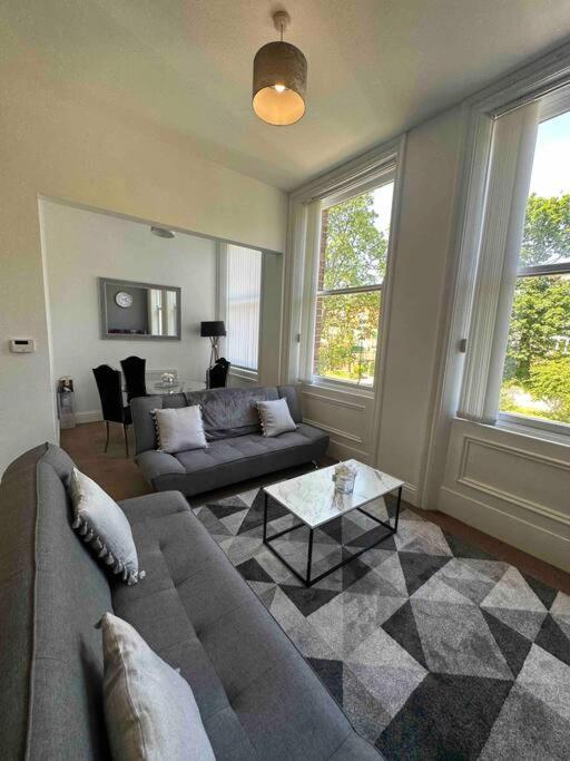 New Hmm Apartmentz - Free Parking - Beautiful Area サンダーランド エクステリア 写真